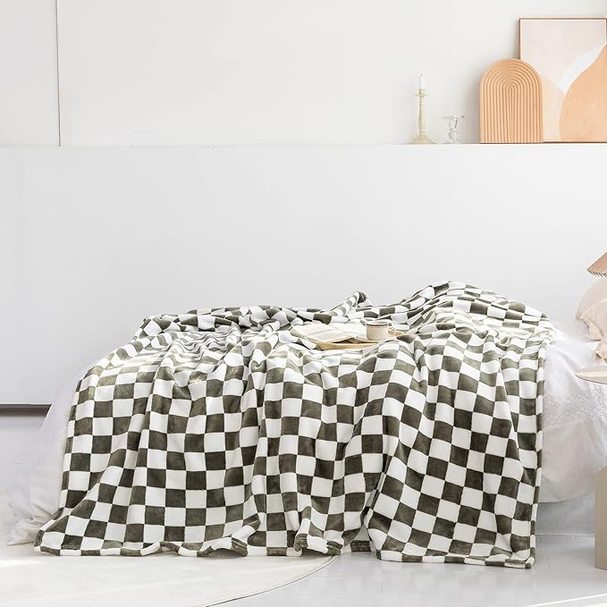 LOMAO Throw Blankets Flannel Blanket with Checkerboard Grid Pattern Soft Throw Blanket for Couch, Bed, Sofa Luxurious Warm and Cozy for All Seasons (Dark Olive, 90"x110")