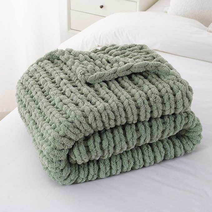 Battilo Chunky Knit Throw Blanket, Soft and Thick Chenille Throw Blanket, 50"x60" Handmade Cable Knit Crochet Blanket, Large Rope Knot Throw Blankets for Couch Sofa Bed Home Decor, Light Green