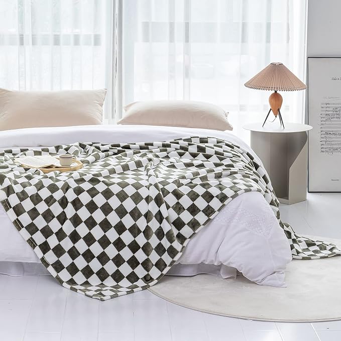 LOMAO Throw Blankets Flannel Blanket with Checkerboard Grid Pattern Soft Throw Blanket for Couch, Bed, Sofa Luxurious Warm and Cozy for All Seasons (Dark Olive, 90"x110")