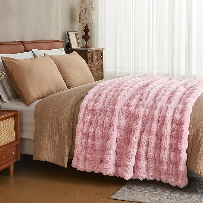 JELLYMONI Faux Fur Throw Blanket, Pink Cozy Plush Bubble Bed Blanket, Thick and Warm, Twin (60" x 80")