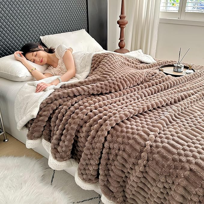 UKELER Sherpa Throw Blanket 60 × 80 inch, 470 GSM Striped Sherpa Fleece Blankets for All Season, Warm and Cozy Blanket for Couch Sofa Bed Office Camping, Coffee
