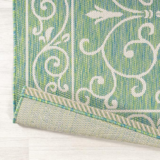 JONATHAN Y Vintage Filigree Indoor Outdoor Round Area Rug 5 Ft Green/Ivory, Charleston Textured Weave for Backyard, Patio, Porch, Easy-Cleaning, High Traffic, Pet-Friendly, Non-Shedding (SMB106K-5R)